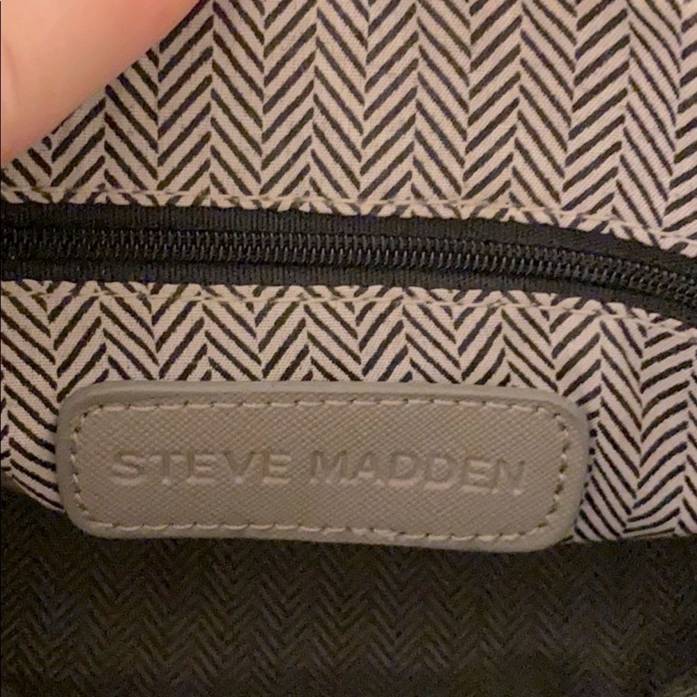 Steve Madden Grey Crossbody - Picture 5 of 5